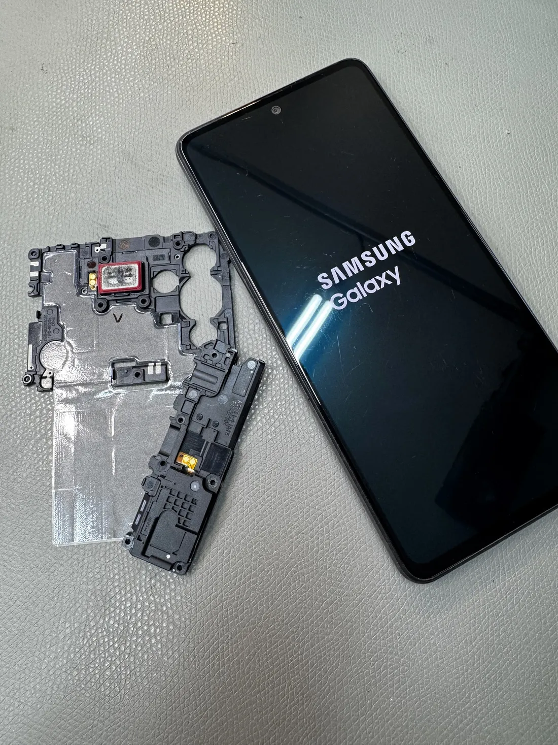 Lautsprecher-Tausch an einem Samsung Galaxy